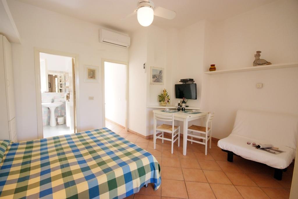 דירות קאפוליברי Casa Vacanze Dino מראה חיצוני תמונה